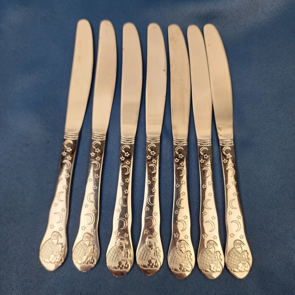 Debbie Mumm Sakura Flatware Silverware Magic of Santa (7) 8.75" Dinner Knives